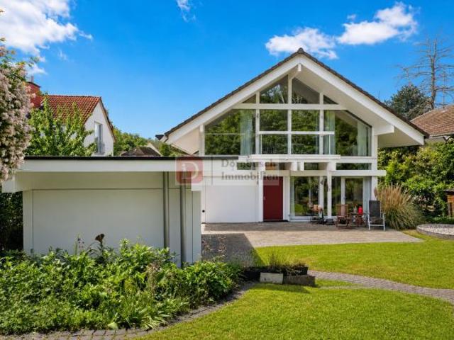 Top! Freistehendes Einfamilienhaus Bj. 2013 mit Einliegerwohnung, Klimaanlage und Wellnessbereich