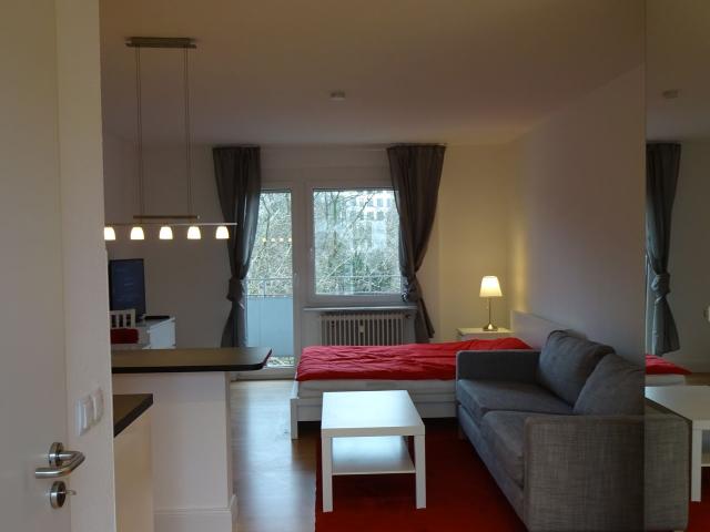 Top furnished 1 ZKB apartment with winter garden balcony 5 min walking distance to Konstablerwache / Zeil in Frankfurt am Main, Frankfurt Amsterdam Apartments for Rent