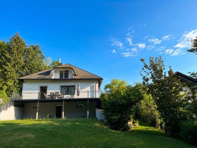 TOP HAUS mit 210 m² WNFL in GRÜNRUHELAGE mit GARTEN zwei EINGÄNGE