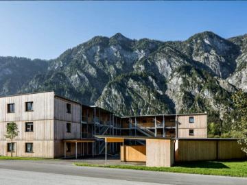 Top Investment in Bad Goisern – Vermietete Gartenwohnung mit Carport, 4 Min. Zum Hallstättersee!