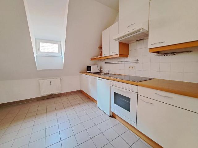 TOP Innenstadtlage: 3 Zimmer DG Wohnung im Altbau | Sackstraße 14 Top 26