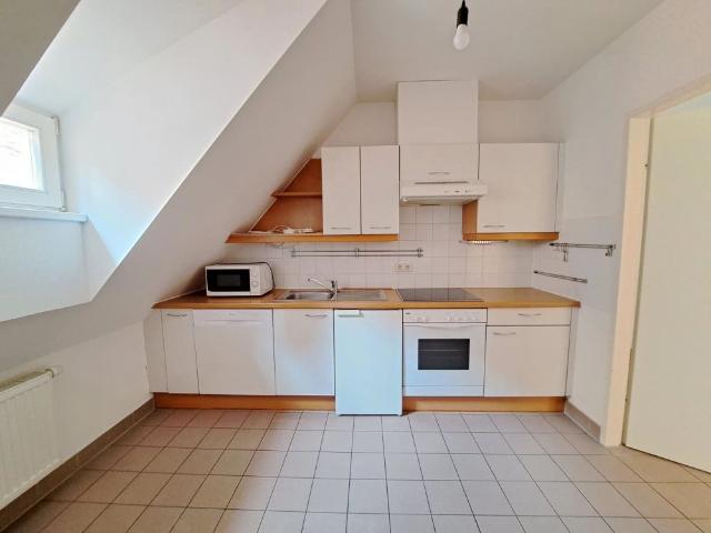 TOP Innenstadtlage: 3 Zimmer DG Wohnung im Altbau | Sackstraße 14 Top 26