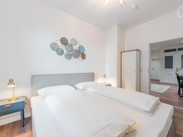 Top located and quiet apartment in Stuttgart City, free parking, Stuttgart Amsterdam Apartments for Rent