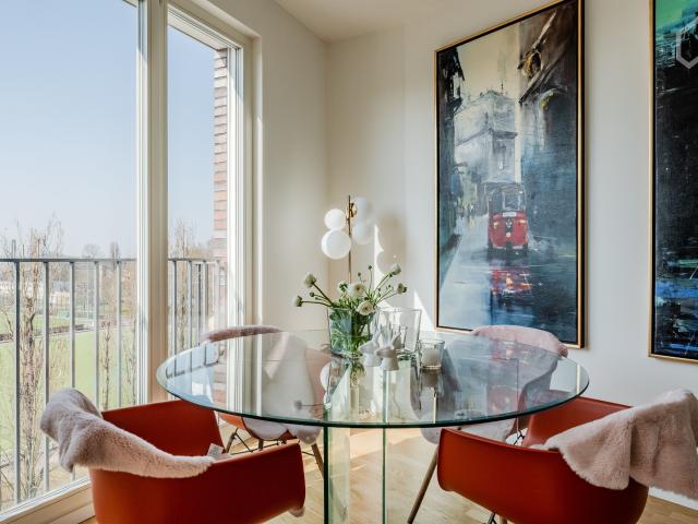 Top Location & a speciuos Apartment with Sun Terrace and Stunning Views!