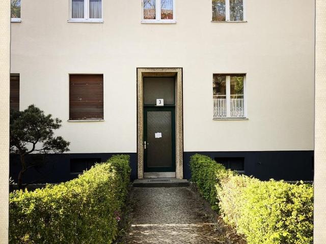 Top Lage! Wohnen am Rüdesheimerplatz freie helle 2 Zimmerwohnung mit viel Potential