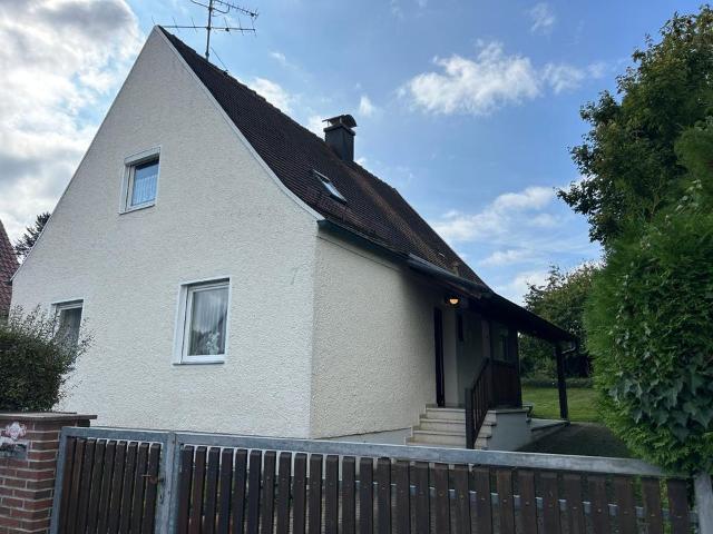 Top Lage Charmantes Einfamilienhaus mit großem Grundstück