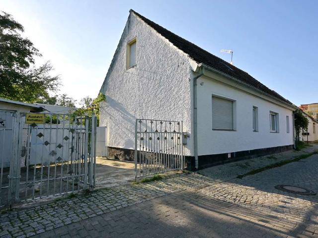 Top Lage! Einfamilienhaus in grüner Umgebung fußläufig zum Schloss Oranienburg