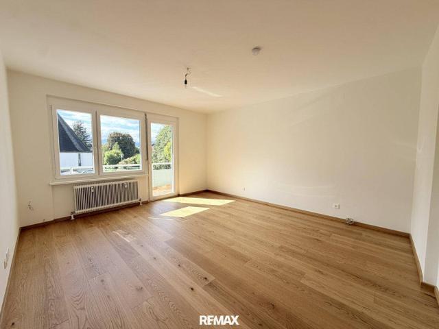 Top Lage: Helle 4,5 Zimmer Wohnung mit Loggia und Balkon am Fuße des Kreuzbergls