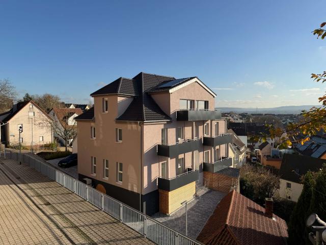 Top Lage! Hochwertige 3,5 Zimmer Penthouse Wohnung in Stein am Kocher