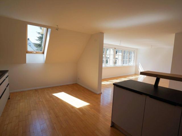 TOP Lage in Bregenz Dorf: Neu renovierte 4 Zimmer Wohnung  ca. 97 m² zu vermieten Miete: 1.770 €