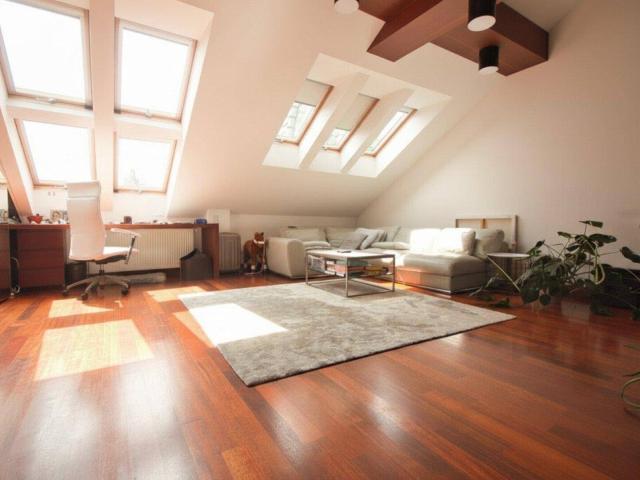 TOP Lage in Hietzing | Charmante, ruhige 3,5 Zimmer Wohnung | 2004 ausgebautes Dachgeschoß
