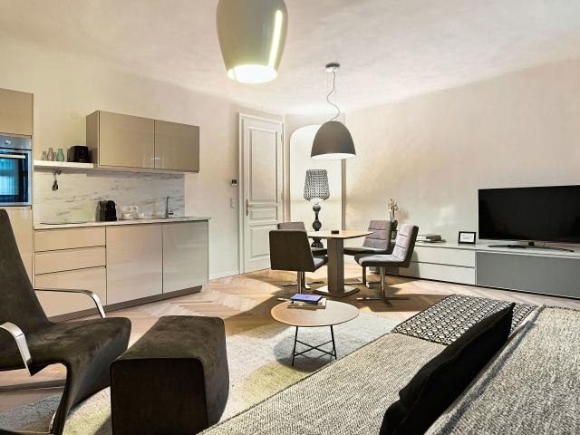 TOP LAGE in ruhiger, innerstädtischer Fußgängerzone! Nächst U1 und U3 Stephansplatz! Besonderer Grundriss!