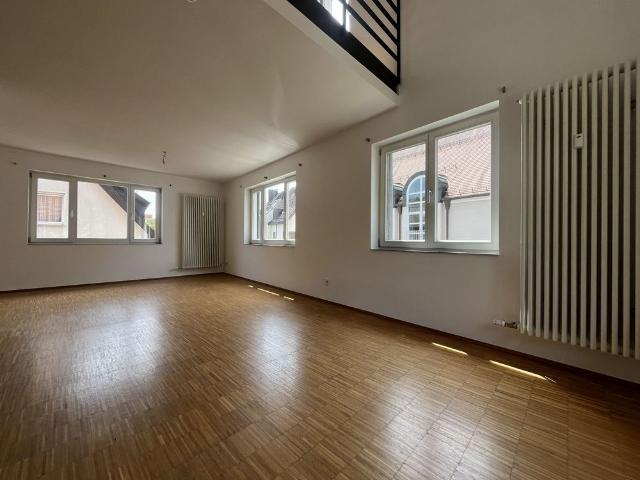 Top Lage in Sindelfingen: moderne 4,5 Zimmer Maisonettewohnung