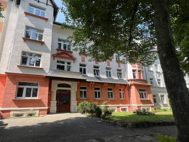 Top Lage. Klasse Single Wohnung mit EBK und WM.