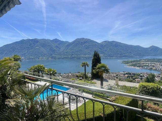 TOP LAGE mit 180° Seesicht Exklusive Wohnung mit separatem Gästebereich und Gemeinschaftspool