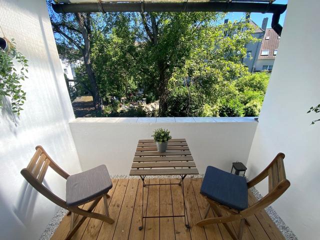 Top Lage mit Balkon, Essen Amsterdam Apartments for Rent