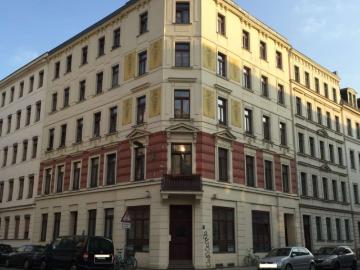 !Top Lage – Musikerviertel! Schöne 2 RWG im DG mit Tageslichtbad * WE 08 * – I.V.K. GmbH – Immobilien Leipzig