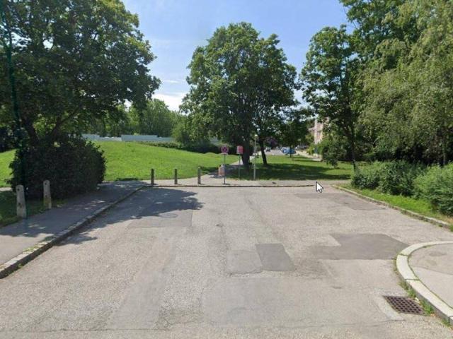 TOP LAGE Nähe Friederike Stoiber Park im 12. BEZIRK, SCHLOSS HETZENDORF + 2 ZIMMER + um €159.000