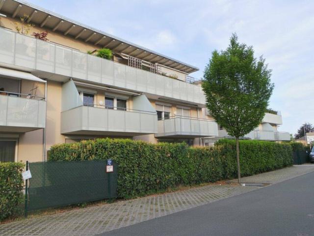 Top Lage PUNTIGAM großartige 2ZI Eck Gartenwohnung mit Terrasse, TG