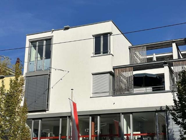 Top Lage Sehr schöne, moderne, vollmöblierte 2 Zimmer Wohnung in TOP Lage von Fellbach