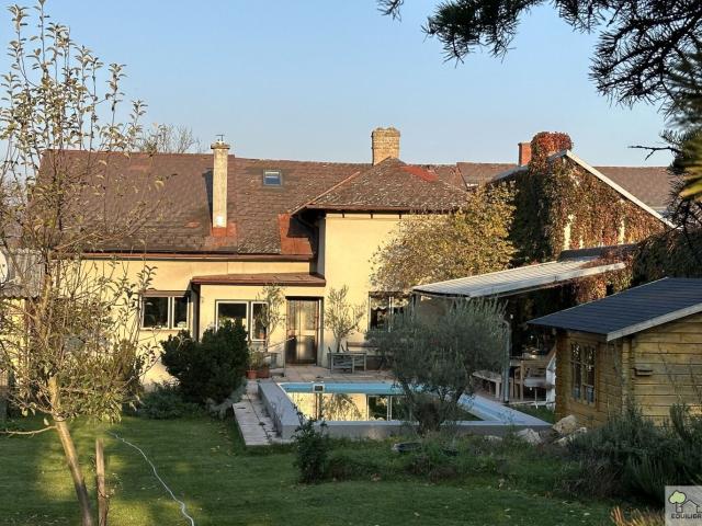 Top Lage ! Seltene Gelegenheit ! Ca. 2200 m2 Grosses Grundstück mit Altbestand in Klosterneuburg Obere Stadt !