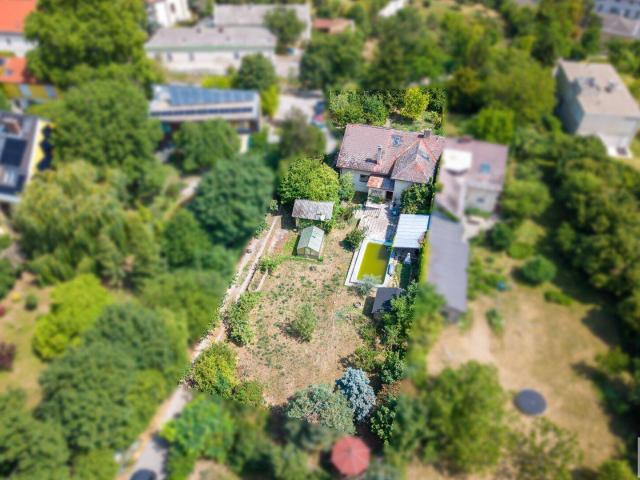 TOP LAGE ! SELTENE GELEGENHEIT ! ca. 2200 m2 GROSSES GRUNDSTÜCK MIT ALTBESTAND IN KLOSTERNEUBURG OBERE STADT !