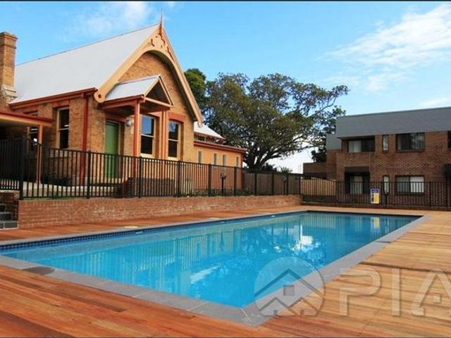 Top level OVERSIZED 3 BEDROOM + STUDY APARTMENT! Will replace the new laminated flooring!