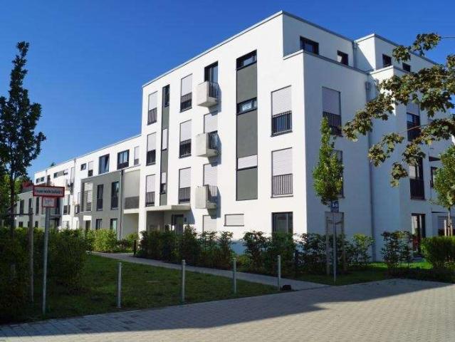 Top Lichtdurchflutete 3 Zimmer Wohnung mit hochwertige Ausstattung, Einbauküche & TG Stellplatz