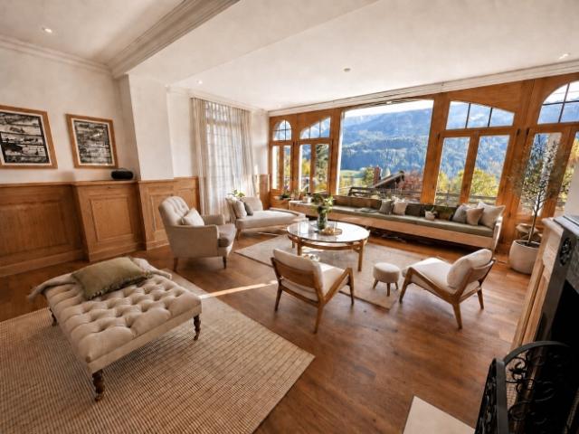 TOP LISTING für Ausländer – Luxuriöse und möblierte Wohnung mit einer riesigen Terrasse mit Blick auf den Berg –