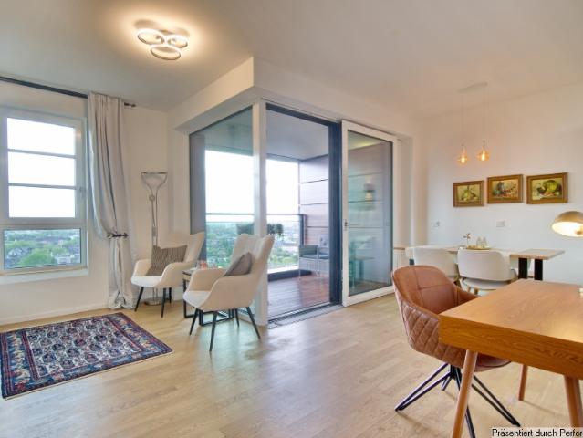 Top möblierte 2 Zimmer Wohnung inklusive PKW Stellplatz, im 17. OG auf der Toulouser Allee im Stadtteil Pempelfort
