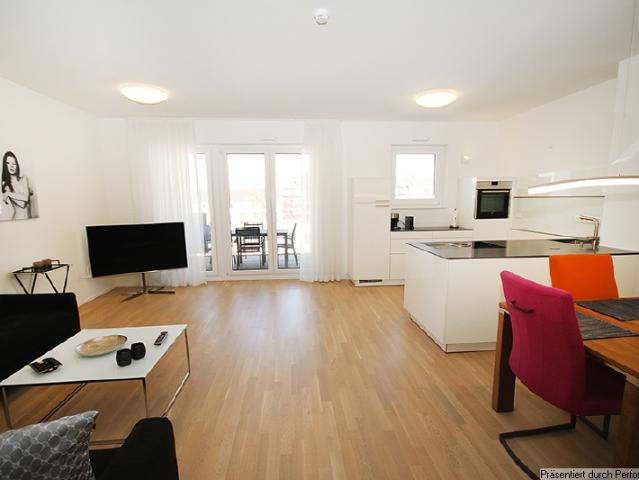 Top modern möblierte 3 Zimmer Wohnung mit Balkon und Tiefgaragenstellplatz in attraktiver Wohnlage im Le Flair
