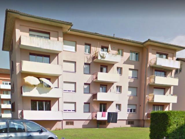 Top modern und gemütlicher Balkon mit Bergsicht