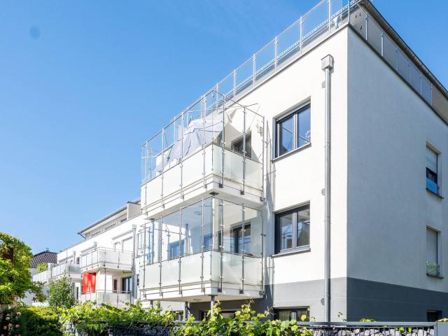 Top moderne 4 Zimmerwohnung mit Balkon und Tiefgarage in der Nähe vom Lenkwerk in Bielefeld