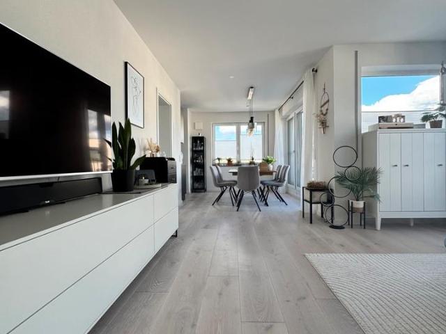 Top moderne 3 Zimmer Penthouse Wohnung