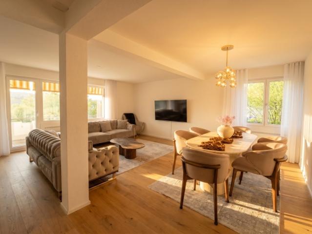 Top Moderne und Renovierte Wohnung mit Wintergarten Balkon