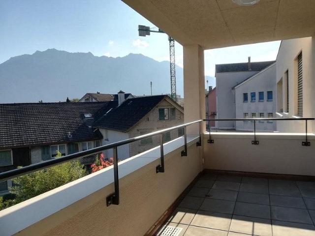 Top moderne attraktive 2.5 Zimmer Wohnung zu vermieten