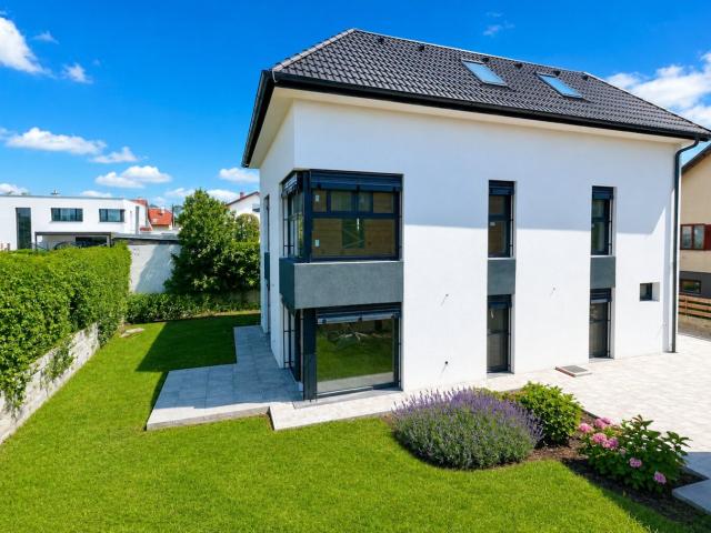 TOP MODERNES HAUS: Luftwärmepumpe/Fußbodenheizung I 2 Stellplätze + 1 Elektro Stellplatz I ca. 217m2 Außenfläche I 6 Schlafzimmer