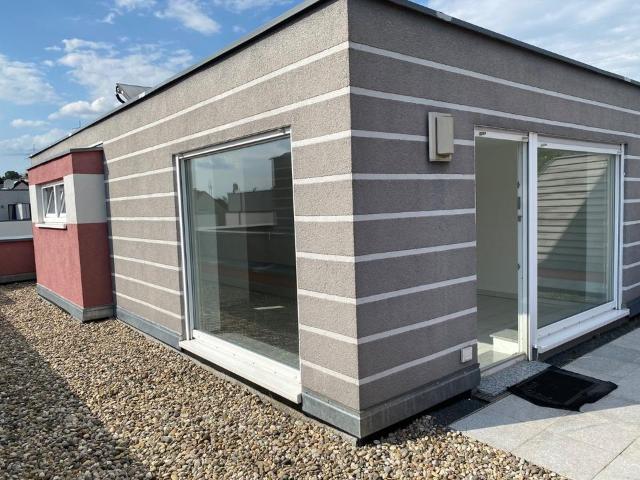 TOP modernes Reihenhaus im Penthouse Stil mit Dachterrasse