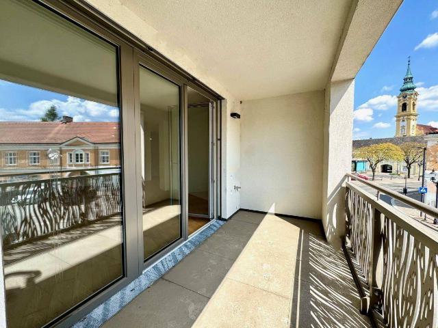TOP Mietwohnung + HELLE ZWEI Zimmer mit LOGGIA
