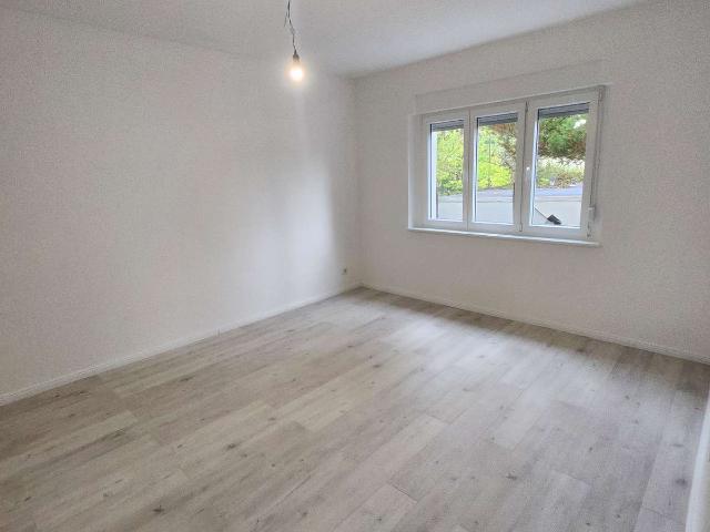 TOP neu erstellte 4 Zimmerwohnung mit Balkon