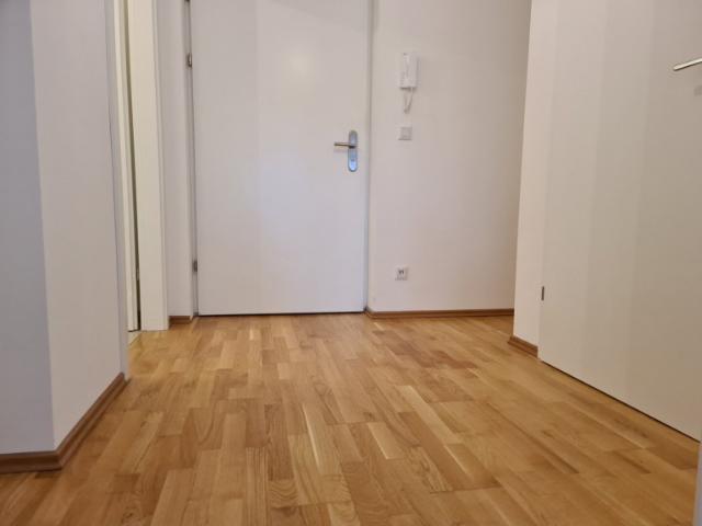 Top Neubauwohnung mit Garage und Fußbodenheizung