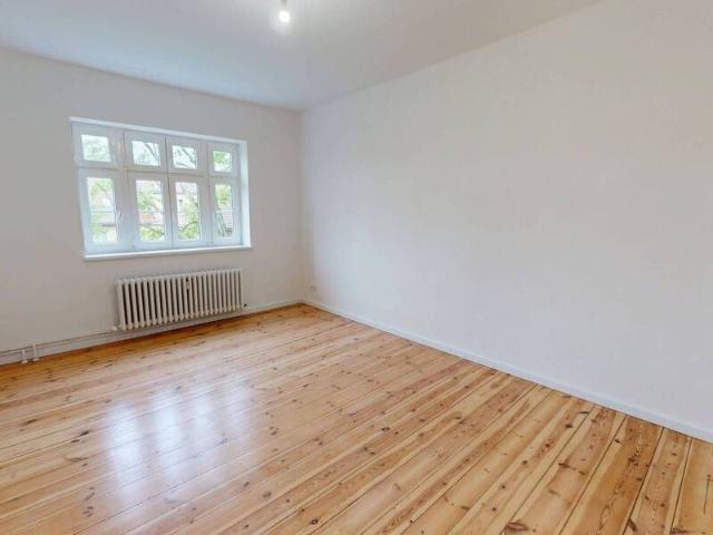 Top saniert und in ruhiger Lage: 2 Zi. Wohnung im Altbau