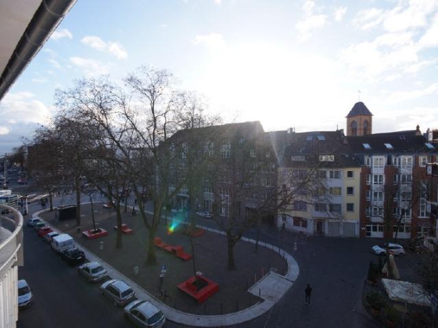 Top SANIERT! Wohnen am Bilker Markt! BALKON