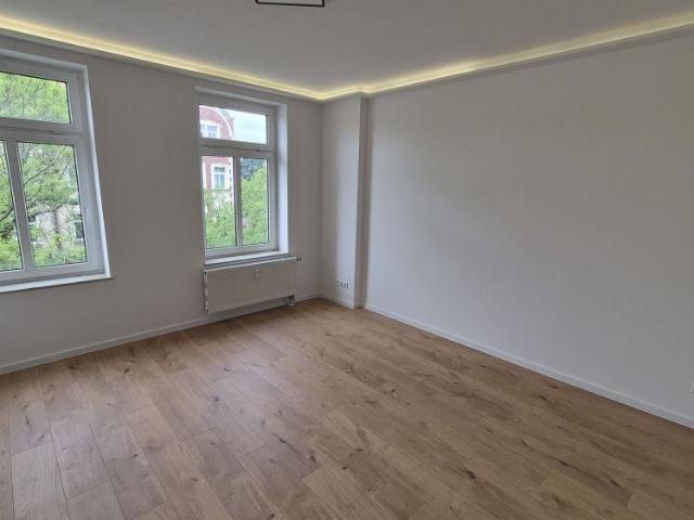 + + Top sanierte 3,0 Zimmerwohnung + +