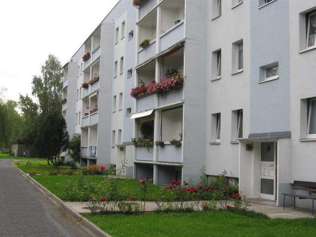 Top sanierte 3 Zimmer Wohnung in grünem Wohngebiet