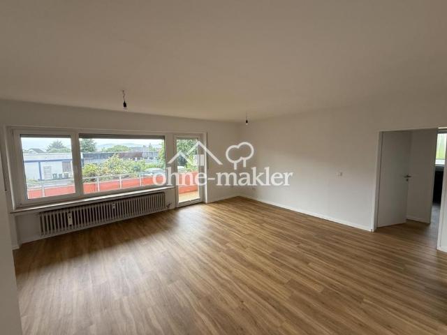 Top sanierte 3 Zimmer Wohnung mit Balkon in ruhiger Lage