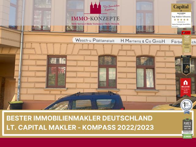 Top sanierte 2 Zimmer Altbauwohnung mit Küche, XXL Terrasse, Fußbodenheizung, Stellplatz Optional