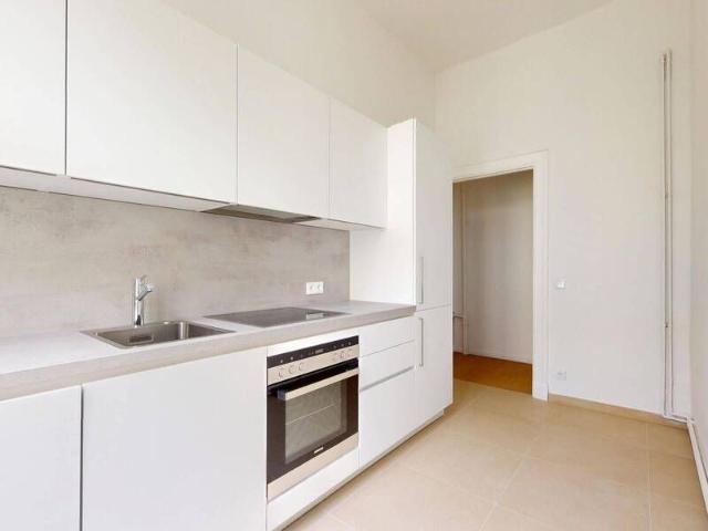 Top sanierte 2 Zimmer Wohnung im 3. OG ohne Aufzug im Hinterhaus