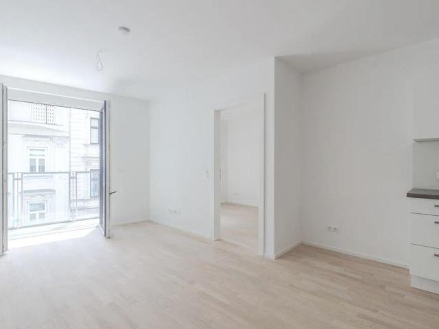 Top sanierte 2 Zimmer Wohnung mit Balkon in Lichterfelde