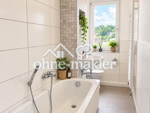 Top sanierte 2 Zimmer Wohnung mit großem Balkon & tollem Ausblick in Thum